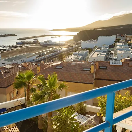 Beautiful With Fantastic Sea Views Apartament